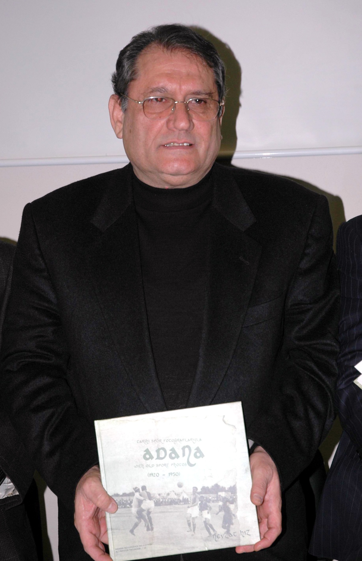 "Tarihi Spor Fotoğraflarıyla Adana" Kitabı Tanıtıldı