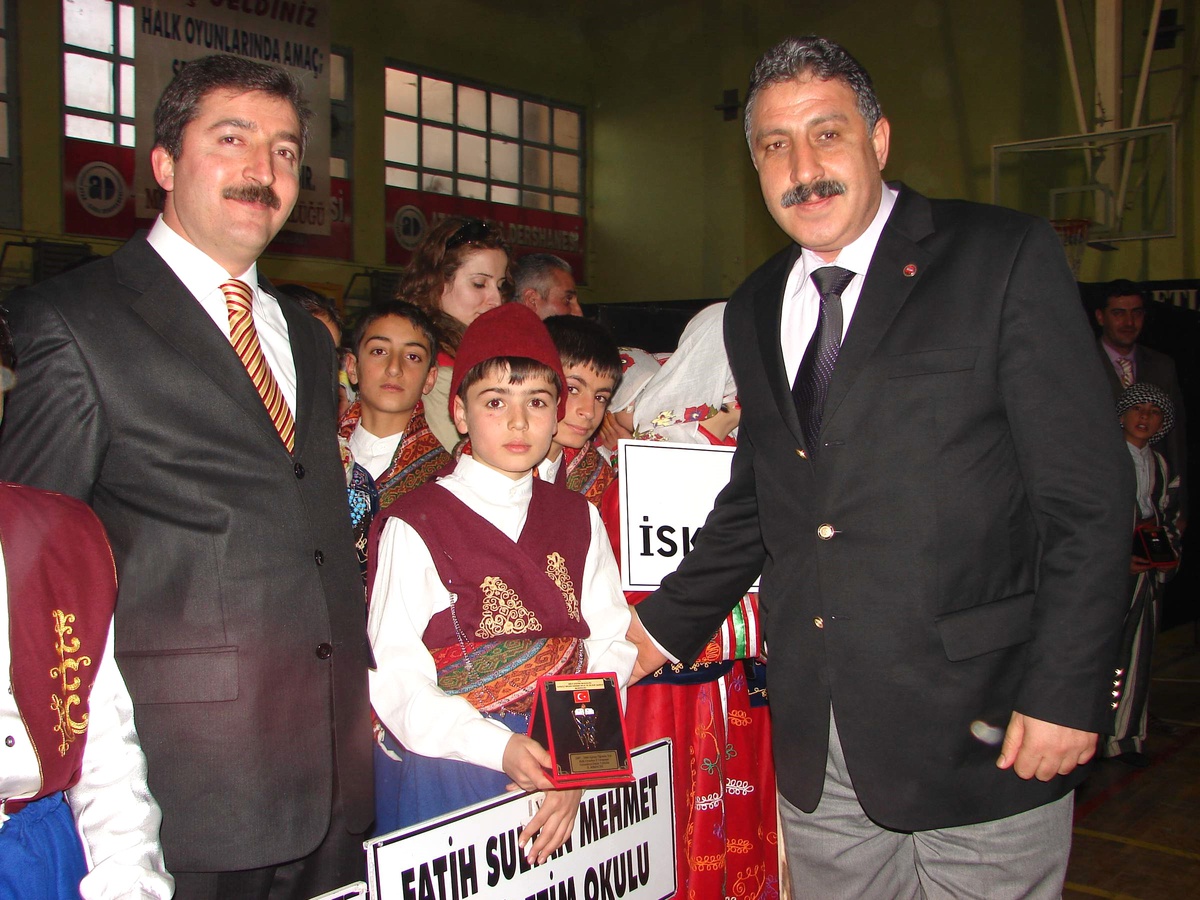 Van'da 'Halk Oyunları İl Birinciliği' Yarışmaları Sona Erdi