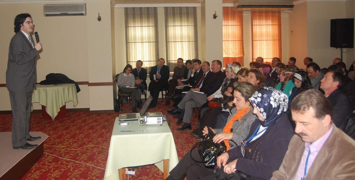AK Parti Siyaset Akademisi Trabzon\'da Devam Ediyor