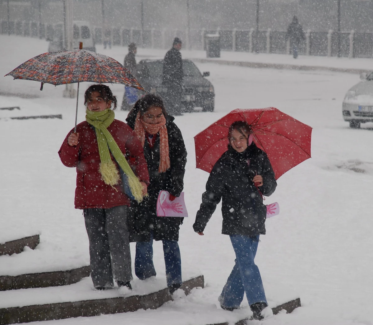 Amasya\'da Kar Yağışı Hayatı Felç Etti