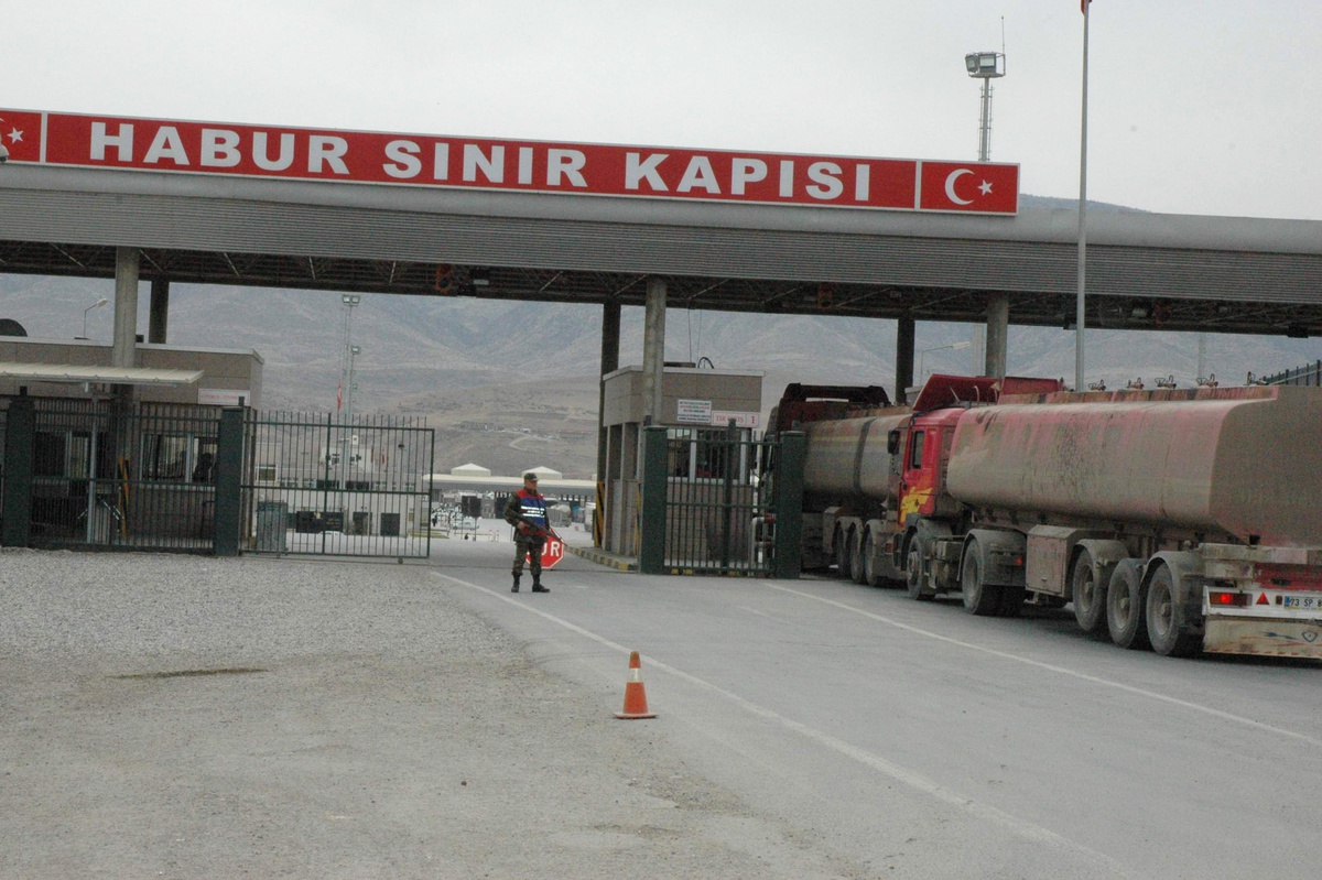 Habur Sınır Kapısı Yoğun Güvenlik Önlemi Altında Çalışıyor