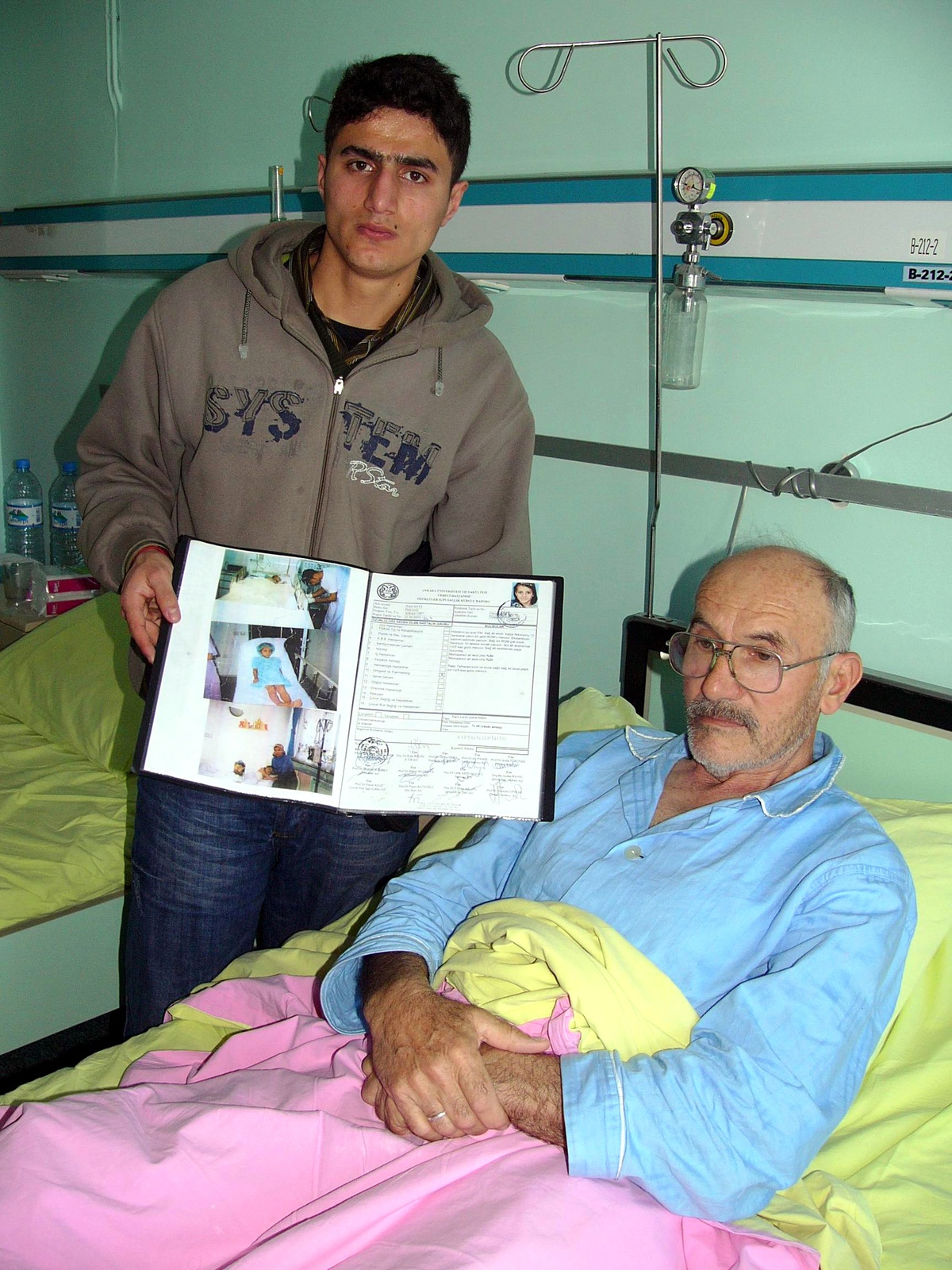 Hasta Kuzeni İçin Hastalardan Yardım Topluyor