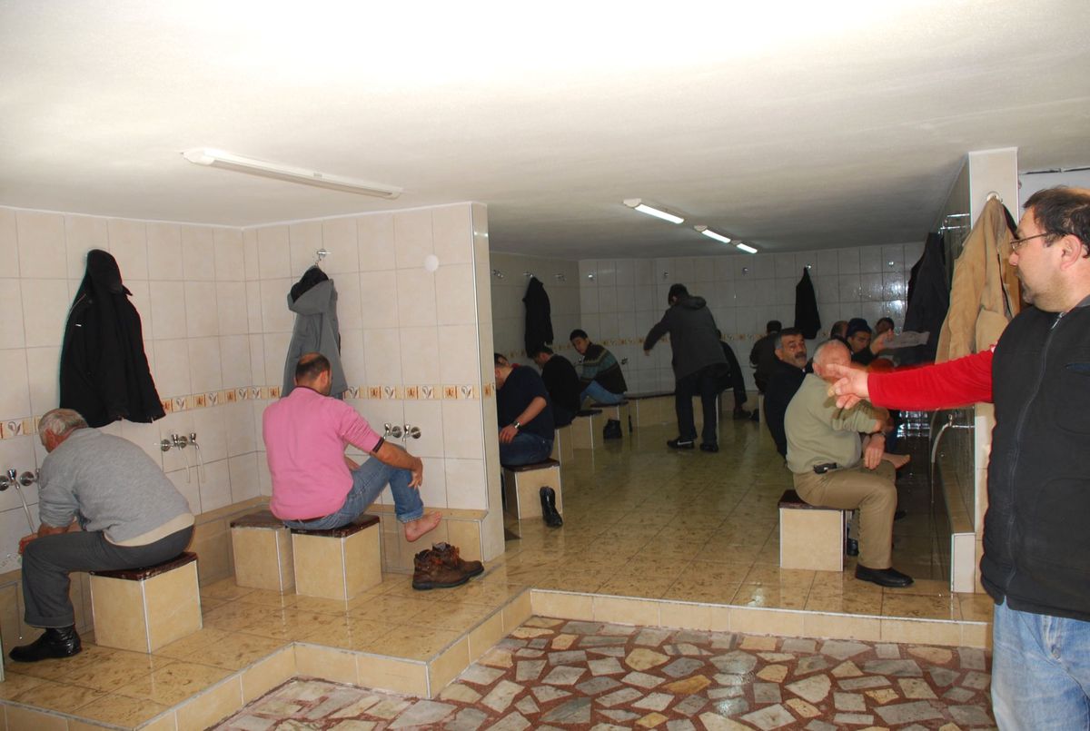 İnternet Sitesi Sayesinde Köy Camisine Isıtma Sistemi Yaptırdı