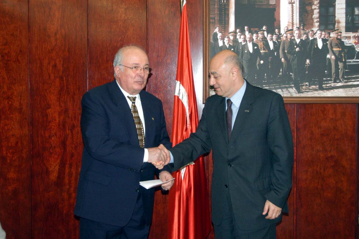 Öğretim Görevlilerinden Mehmetçik Vakfı'na Destek