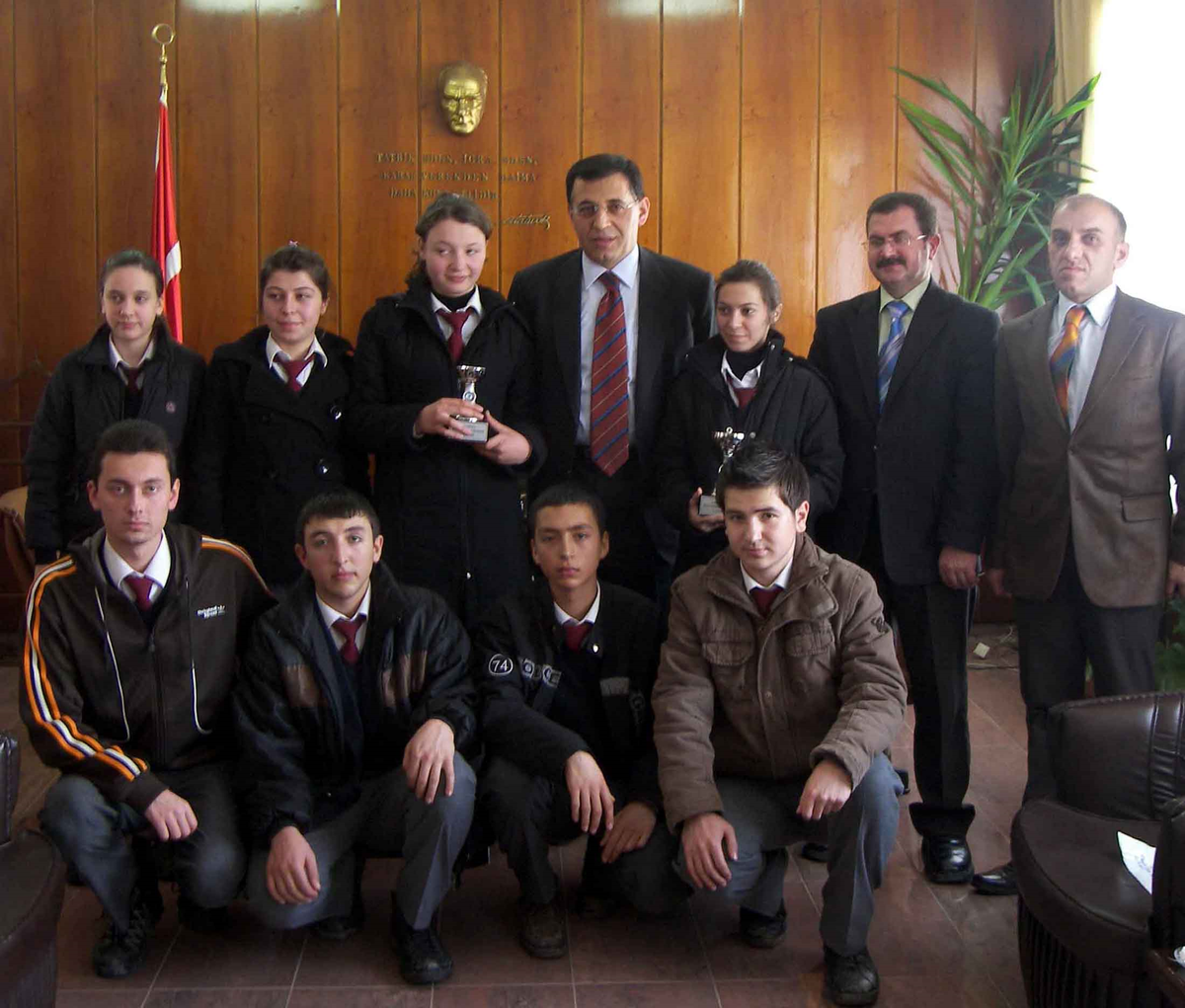 Çibal Badminton Takımından Kaymakam Ümit ile Başkan Sarıbaş'a Ziyaret