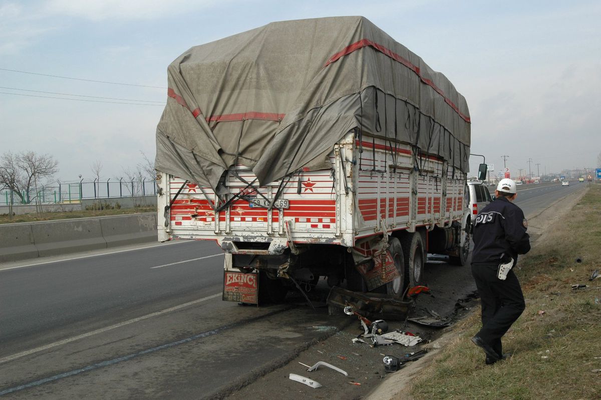 Çorlu'da Trafik Kazası: 2 Ölü