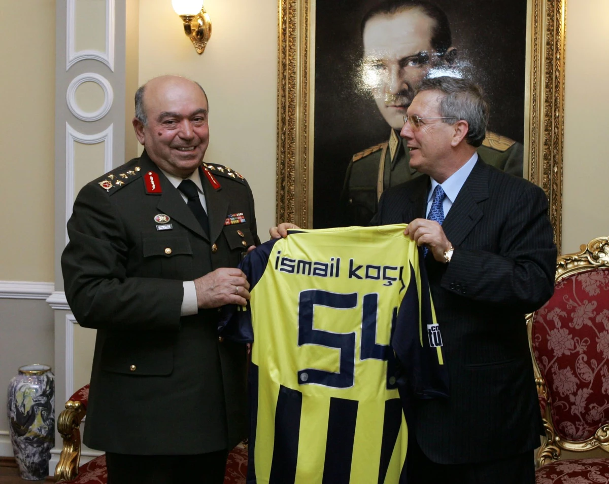 Fenerbahçe Kulübü\'nden 1. Ordu Komutanlığı\'na Ziyaret
