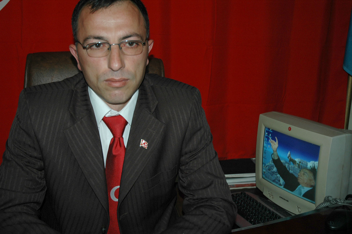 Kuşadası Ülkü Ocakları'na Yeni Başkan