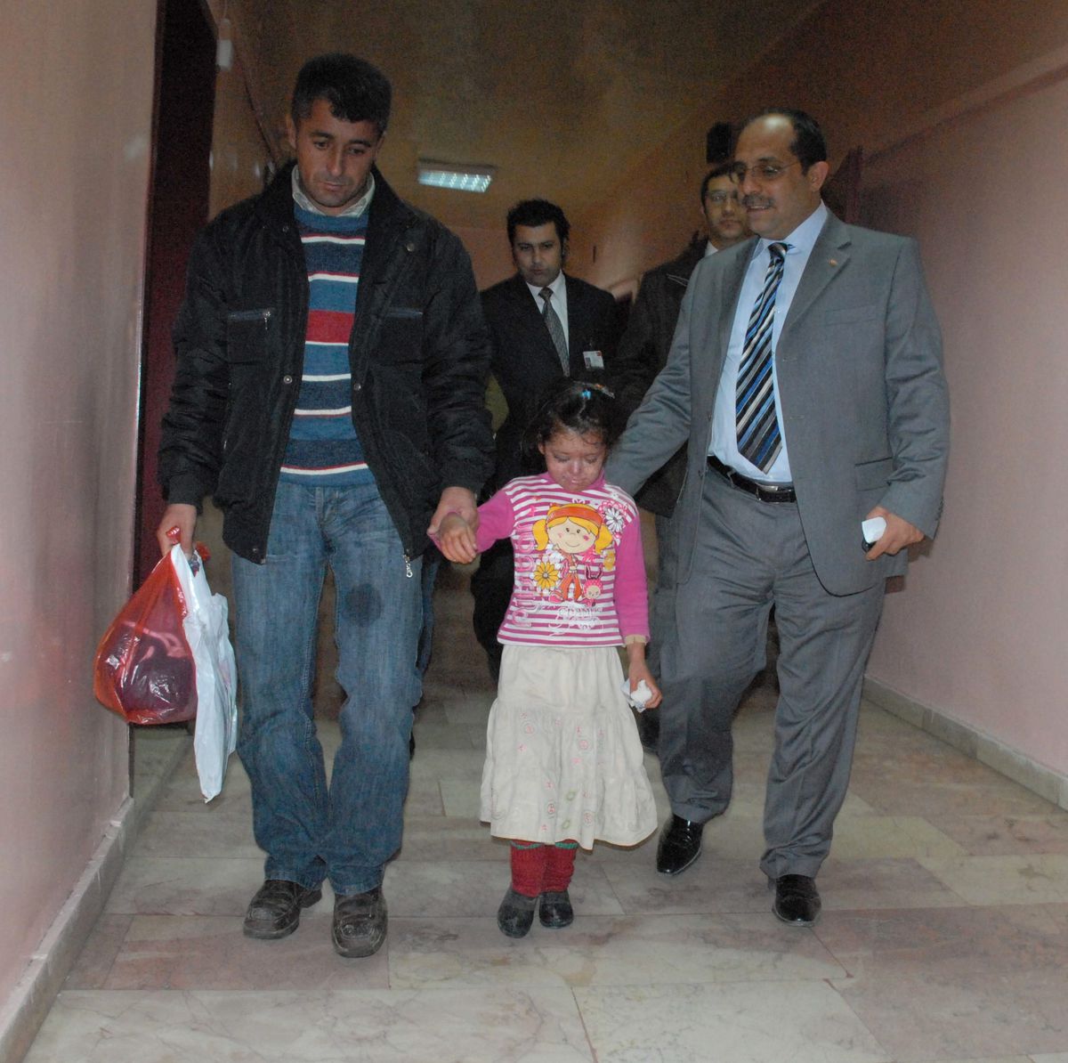 Muradiyeli Dilek Kardeşler Van Devlet Hastanesi'nde Tedavi Altına Alındı