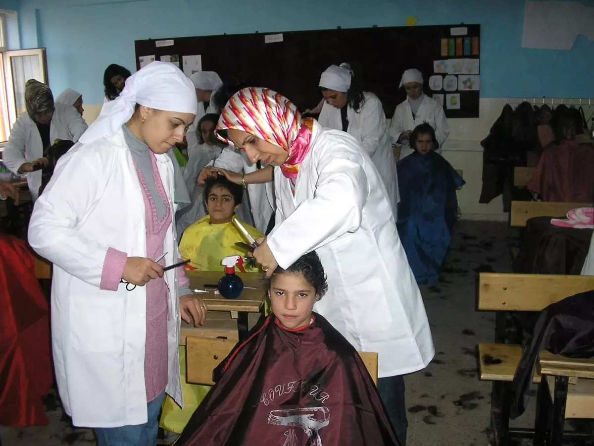 Çatom'un Köy İlköğretim Okullarındaki Çalışmaları