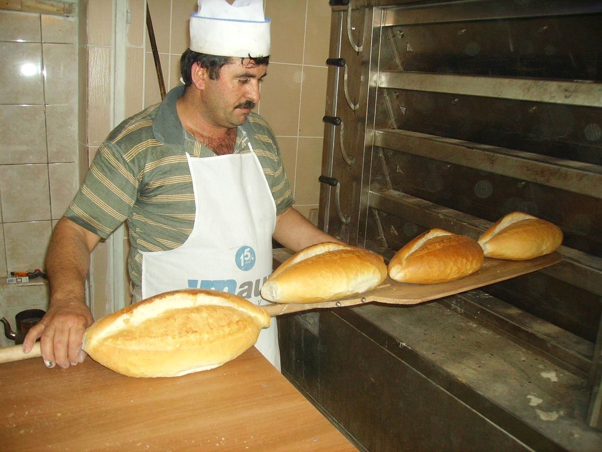 İbradı'da 200 Gram Ekmek 35 Ykr Oldu
