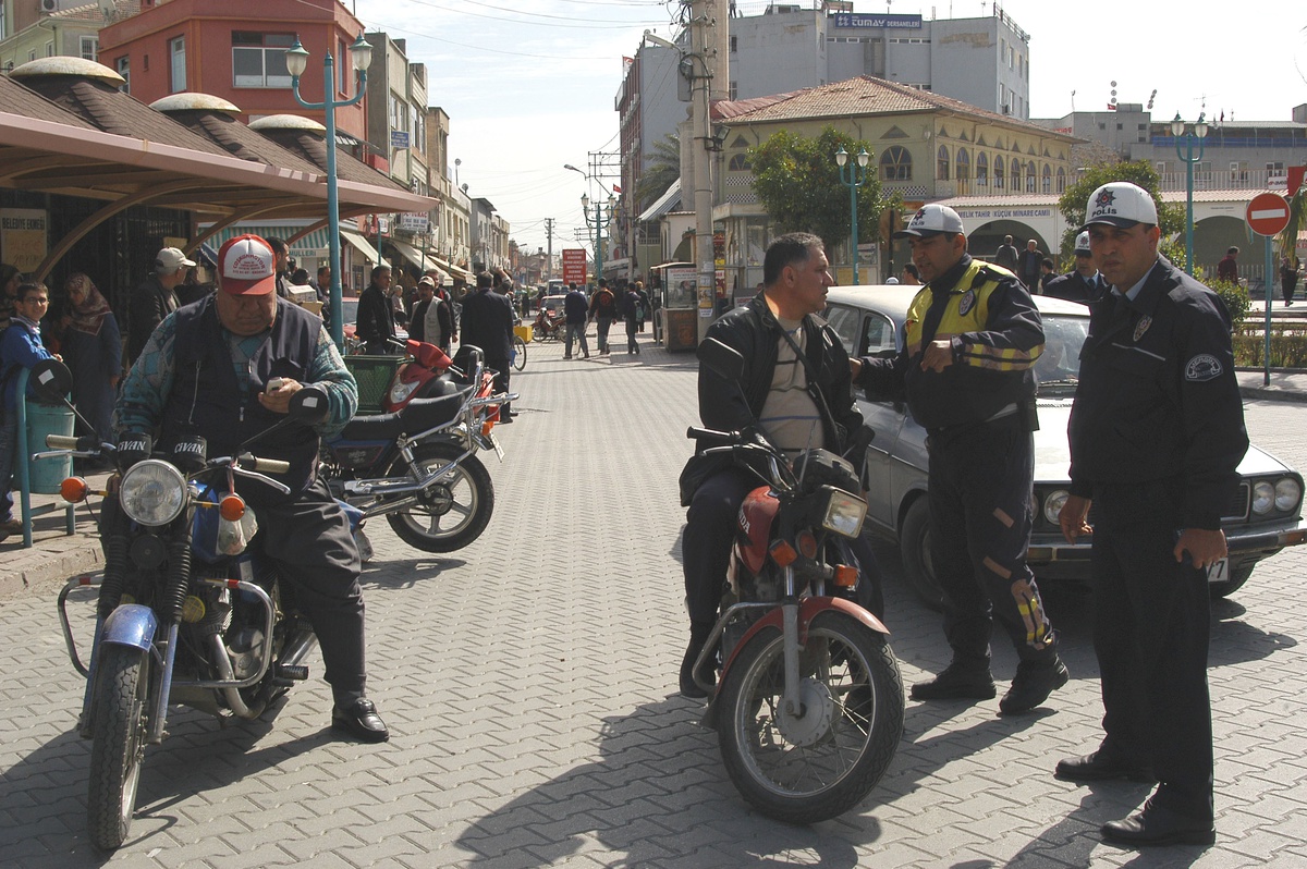 Tarsus'ta Kasksız Motosiklet Kullanımına İzin Yok