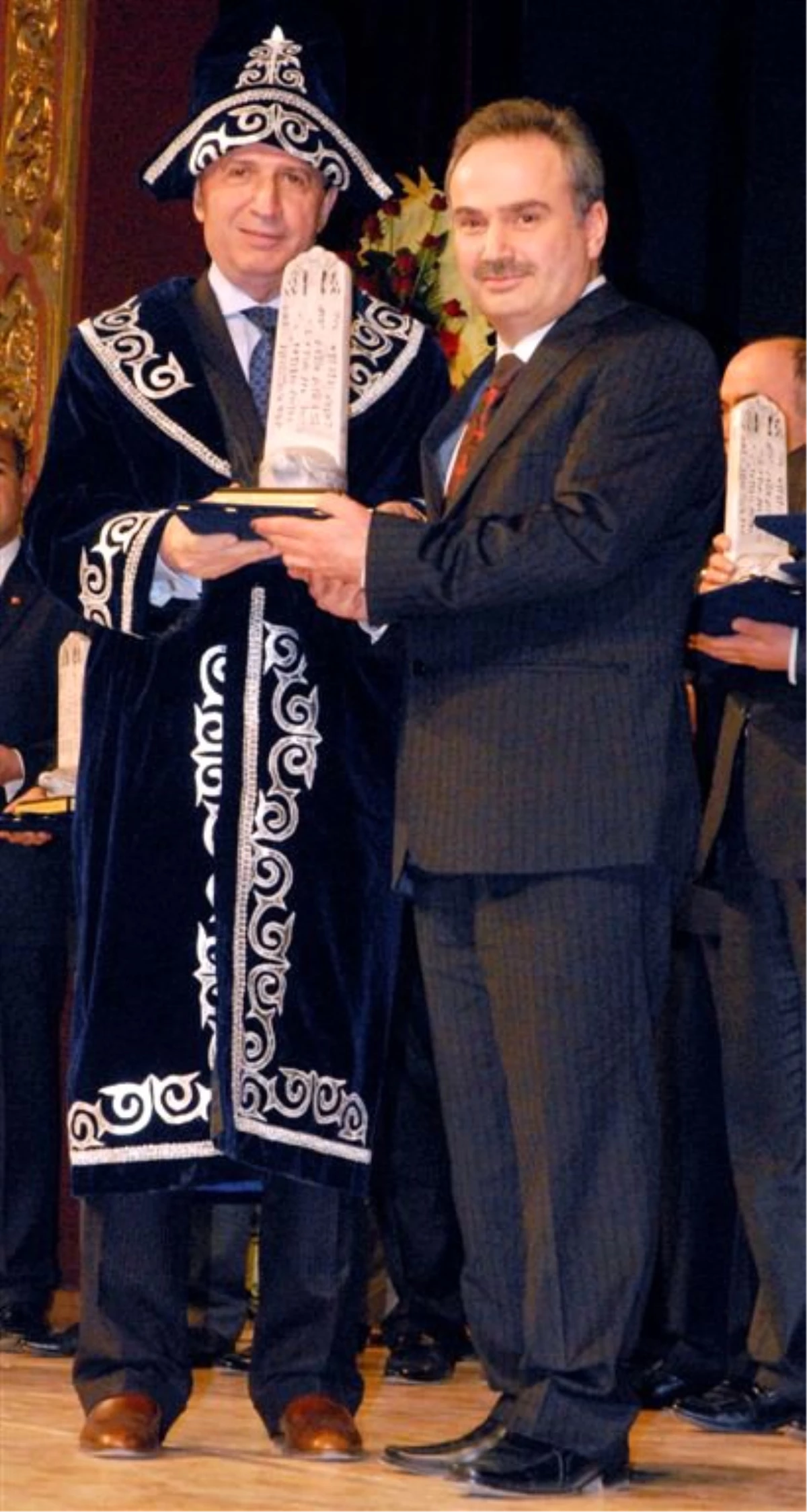 Yenimahalle Belediye Başkanı Duyar\'a Türk Dünyası Hizmet Ödülü
