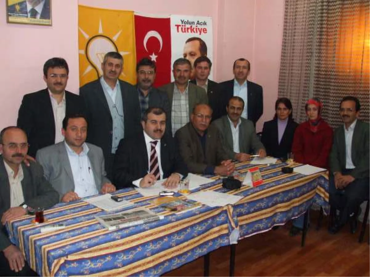 AK Parti Manisa İl Yönetimi\'nin Gördes Ziyareti