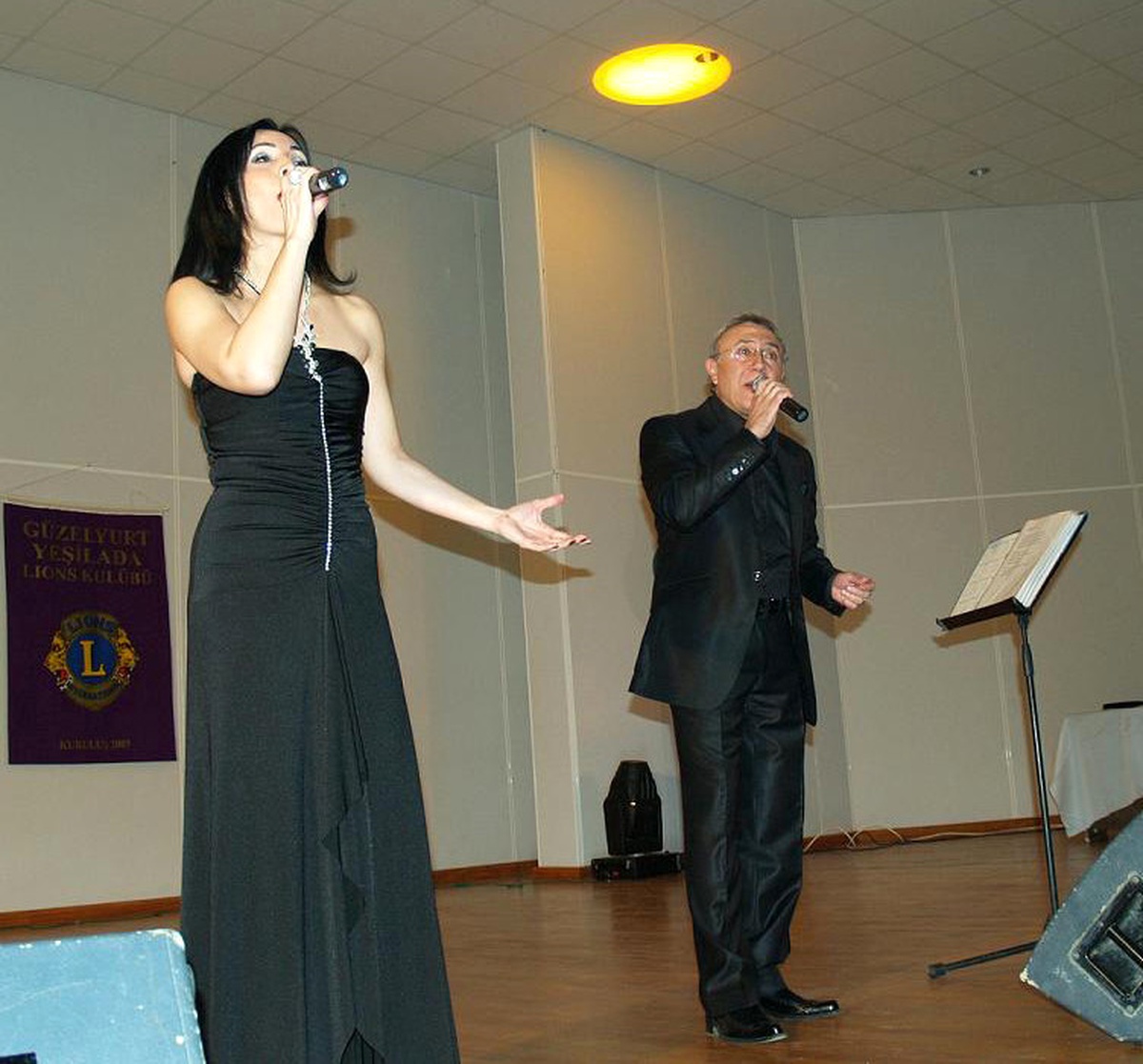 Aysun ve Ali Kocatepe Çifti KKTC'de Konser Verdi