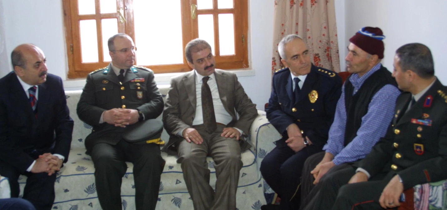 Çankırı Valisi Ali Haydar Öner Şehit Ailesini Ziyaret Etti