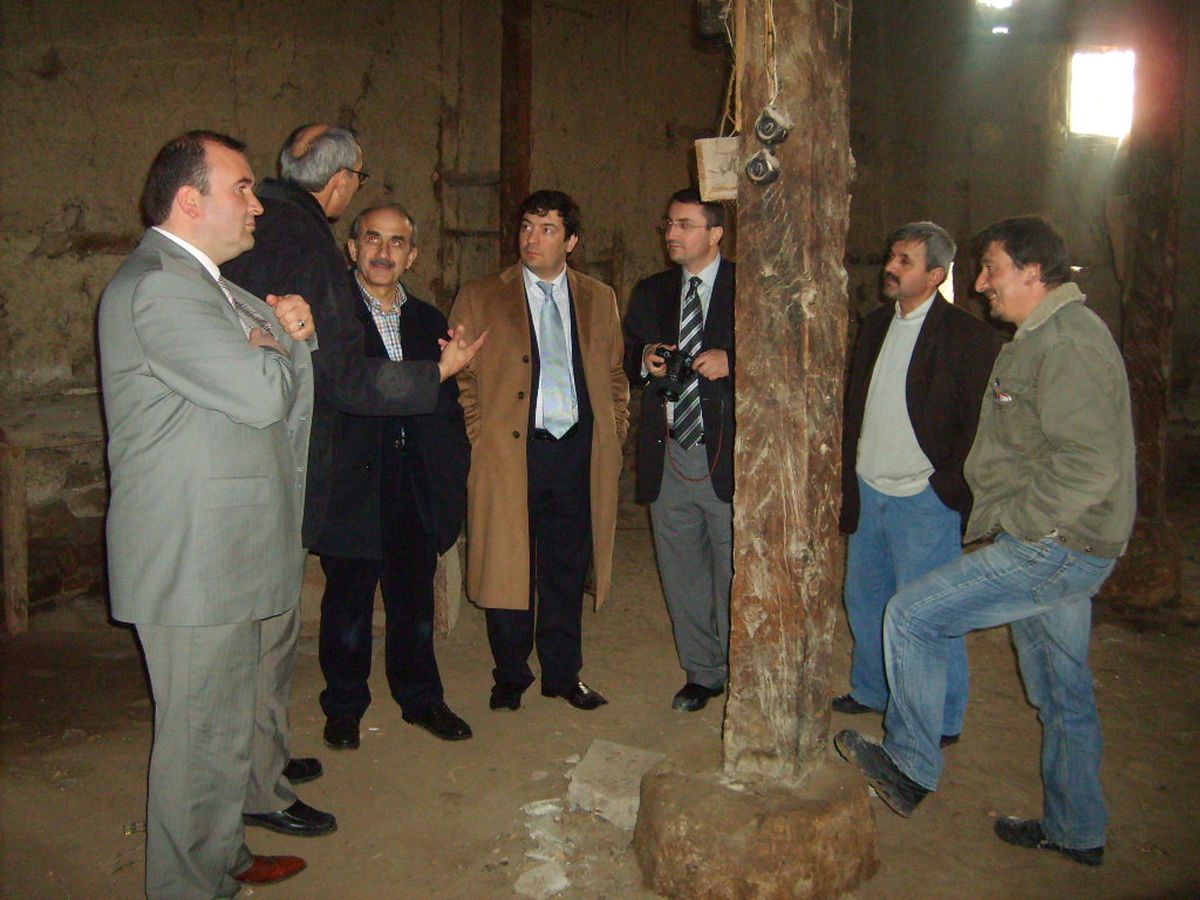 Tarihi Han Restore Edilecek