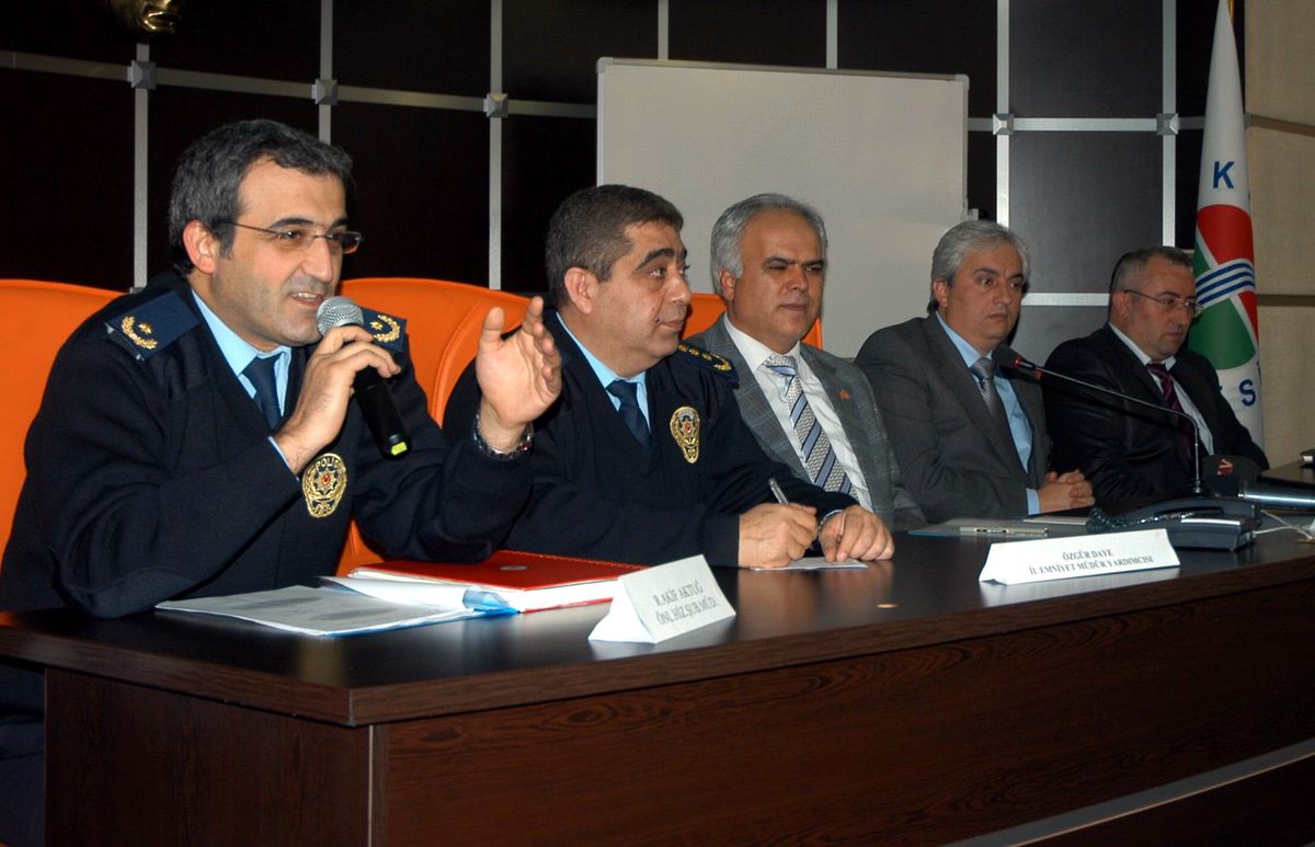 Kepez Çalışanı Polisin Hizmetinde