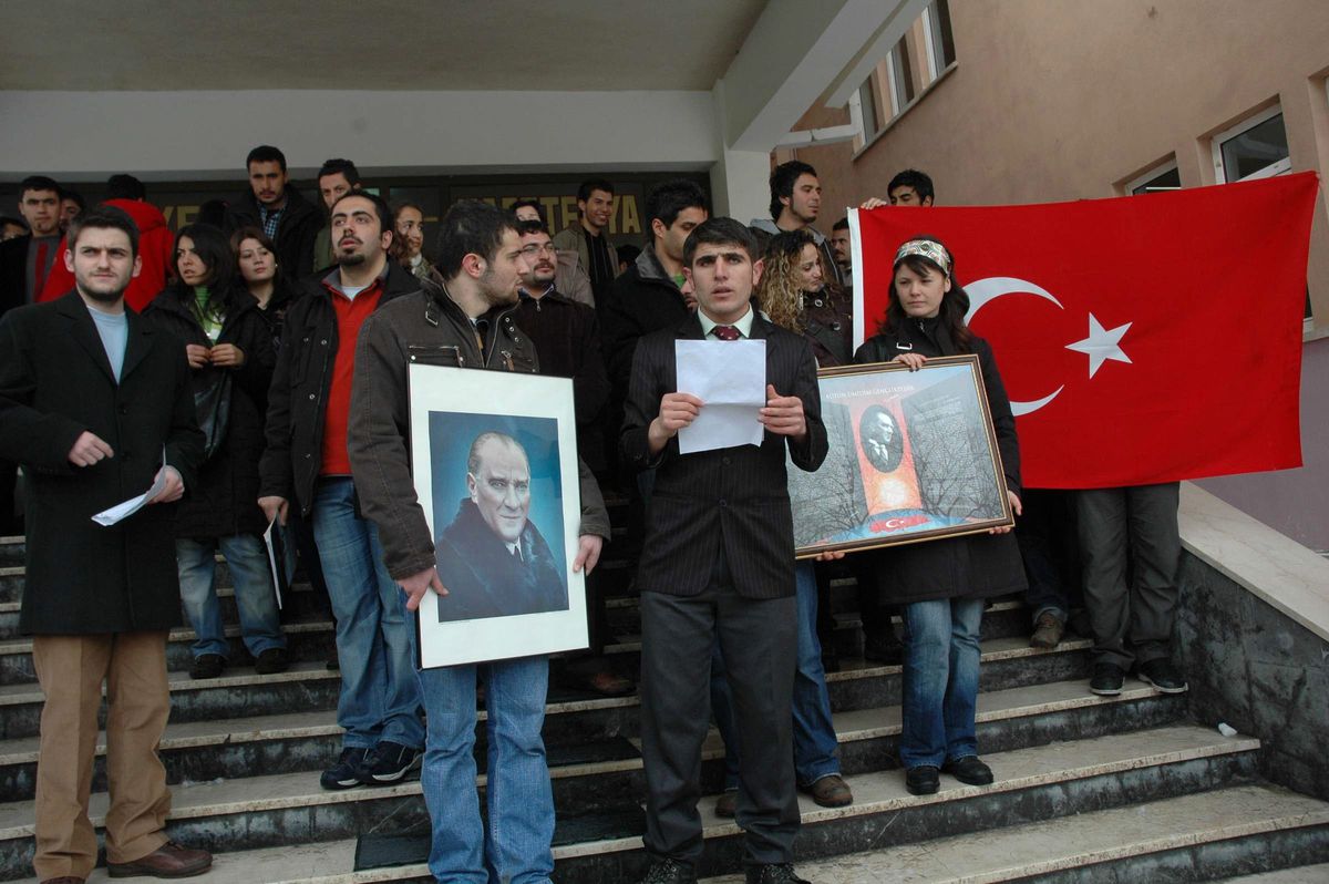 Devrim Yasalarının Kabulünün 84. Yıldönümü