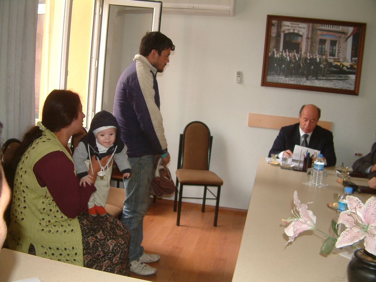 Kaymakamdan At İstedi