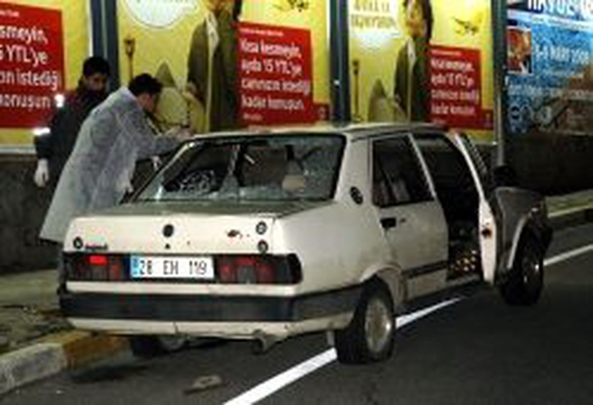 Polis, Zanlıları Silahla Durdurdu: 1 Yaralı