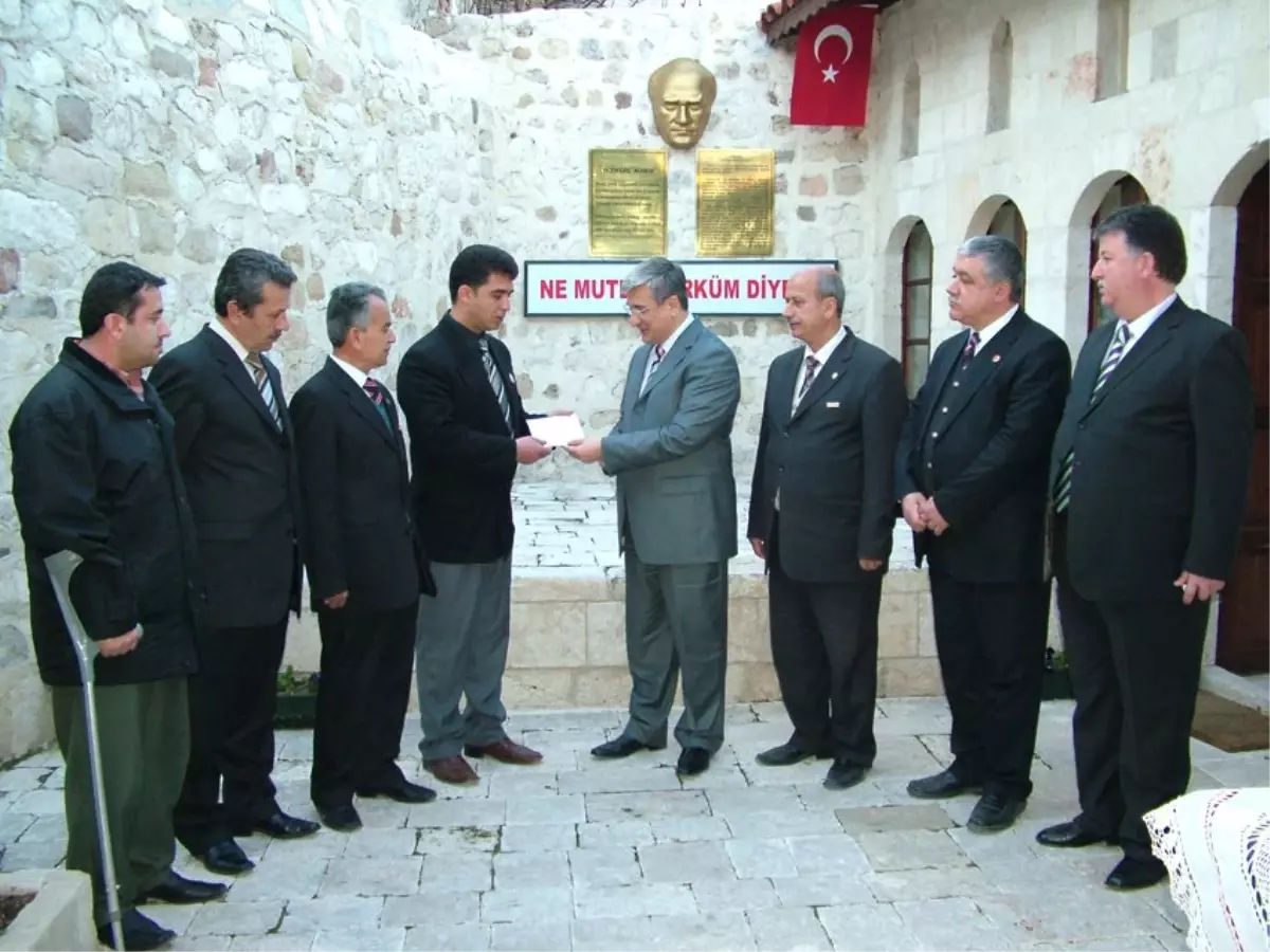 Antakya Belediyesi Meclis Üyelerinden Örnek Davranış