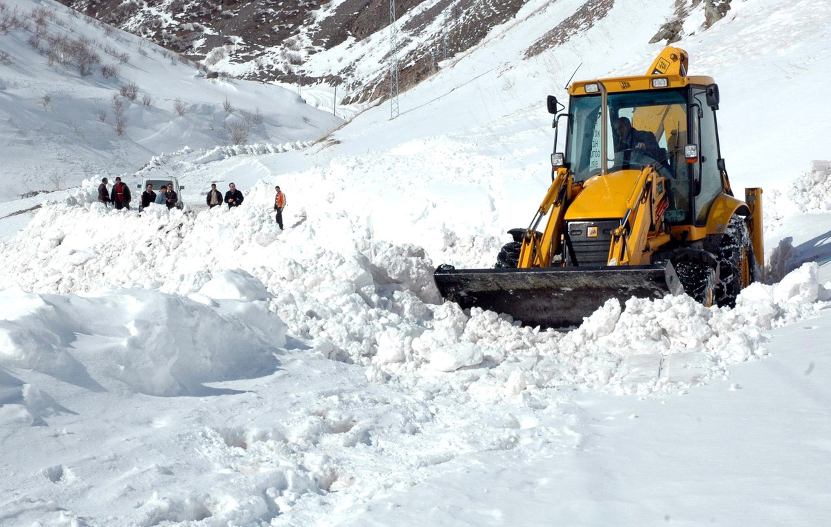 Ardahan'da 18 Gündür Kapalı Olan Köy Yolu Ulaşıma Açıldı