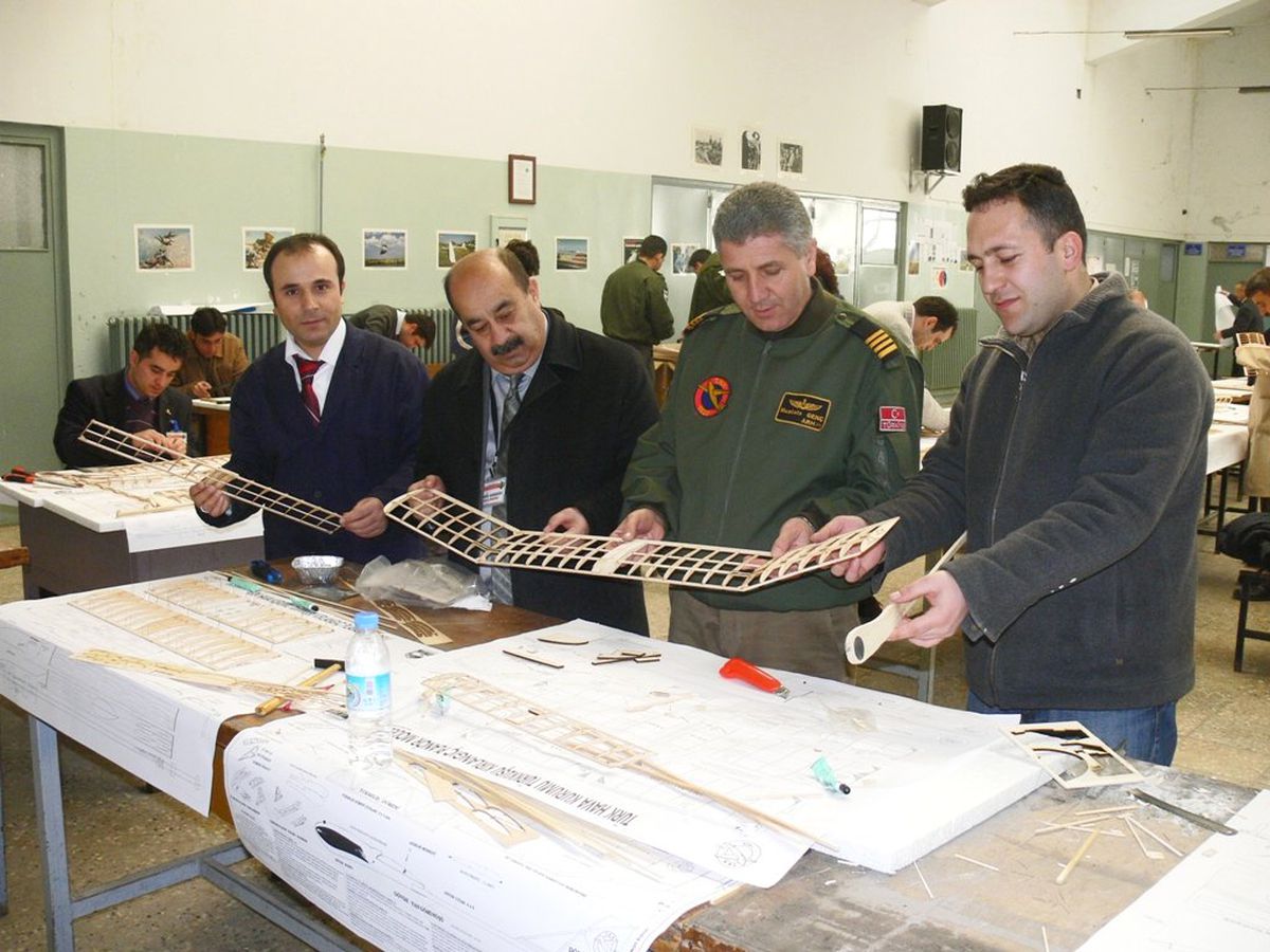 Model Uçak Rehber Öğretmen Kursu