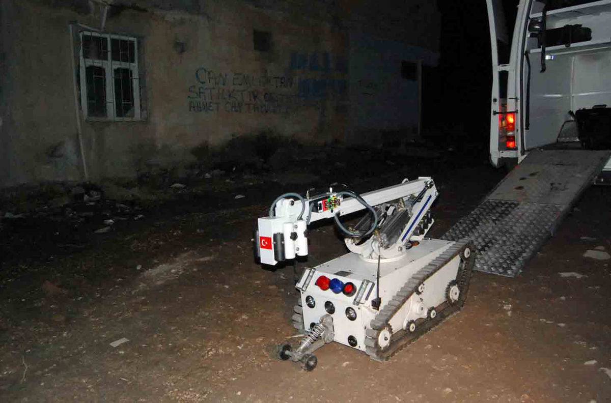 Viranşehir'de Bomba Paniği