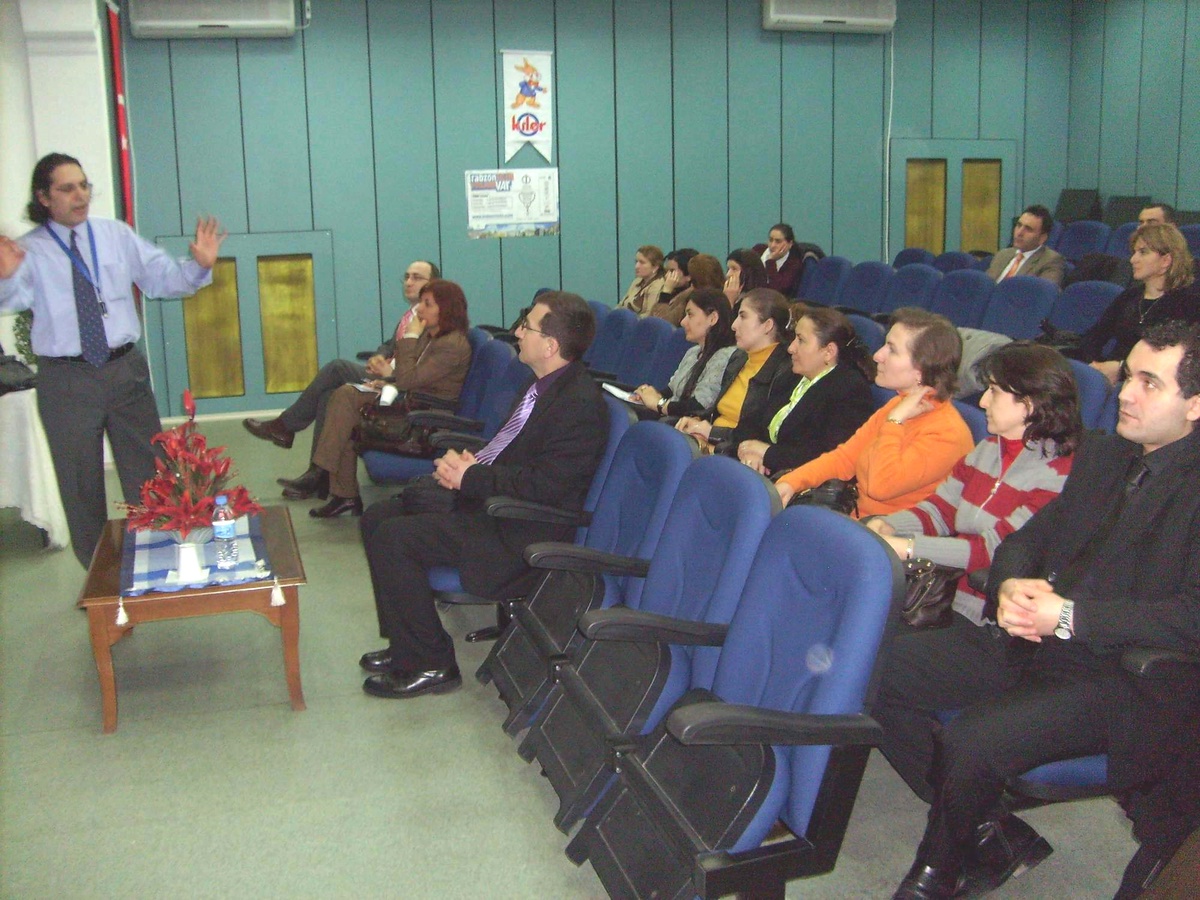 Rehber Öğretmenlere Â€˜anne-baba Eğitimi' Semineri