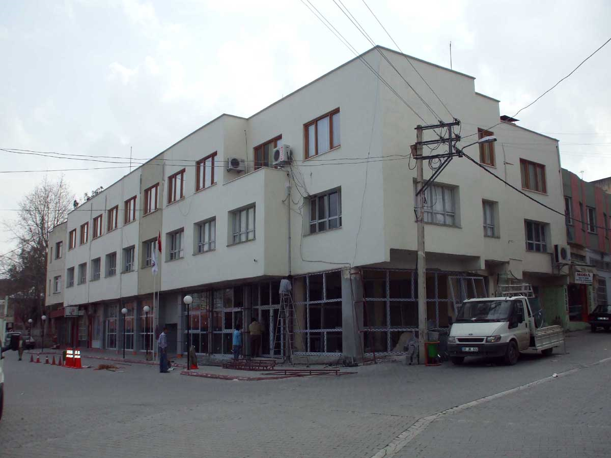 Kozan Belediyesi Hizmet Binası Yenileniyor