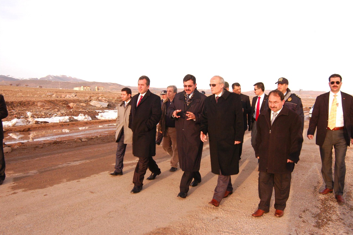 Vali Bilici, Su Taşkınları Meydana Gelen Develi İlçesinde İncelemerde Bulundu