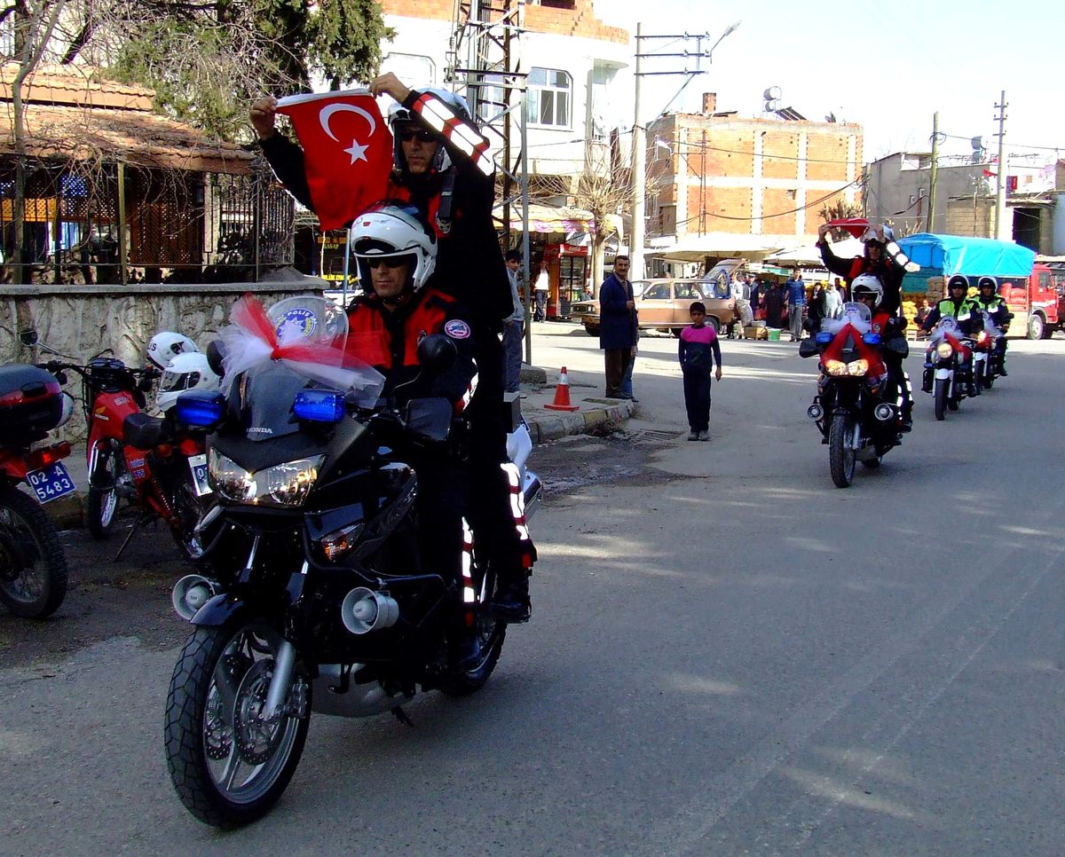 Yunus ve Şahinlere Yeni Motosiklet