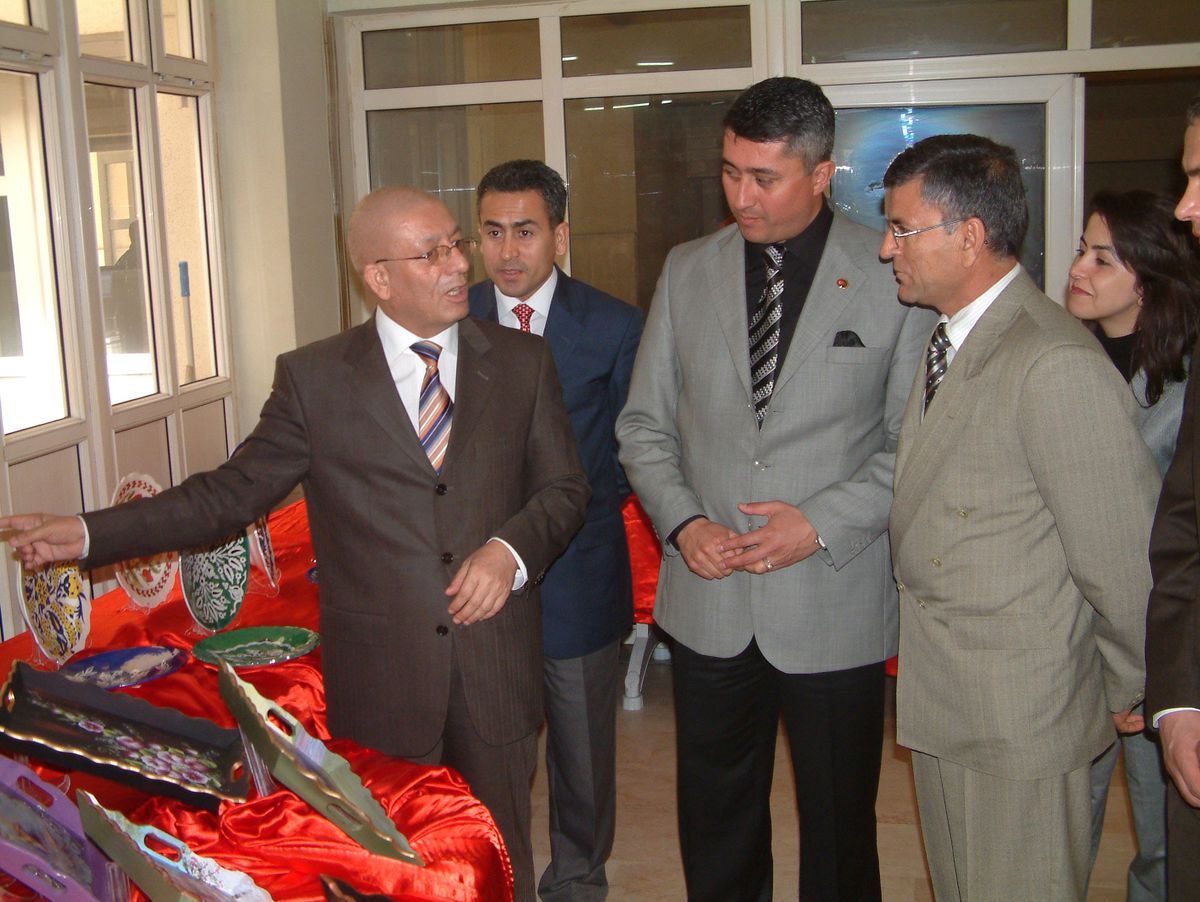 Tutuklu ve Hükümlülerin Çini Sergisi