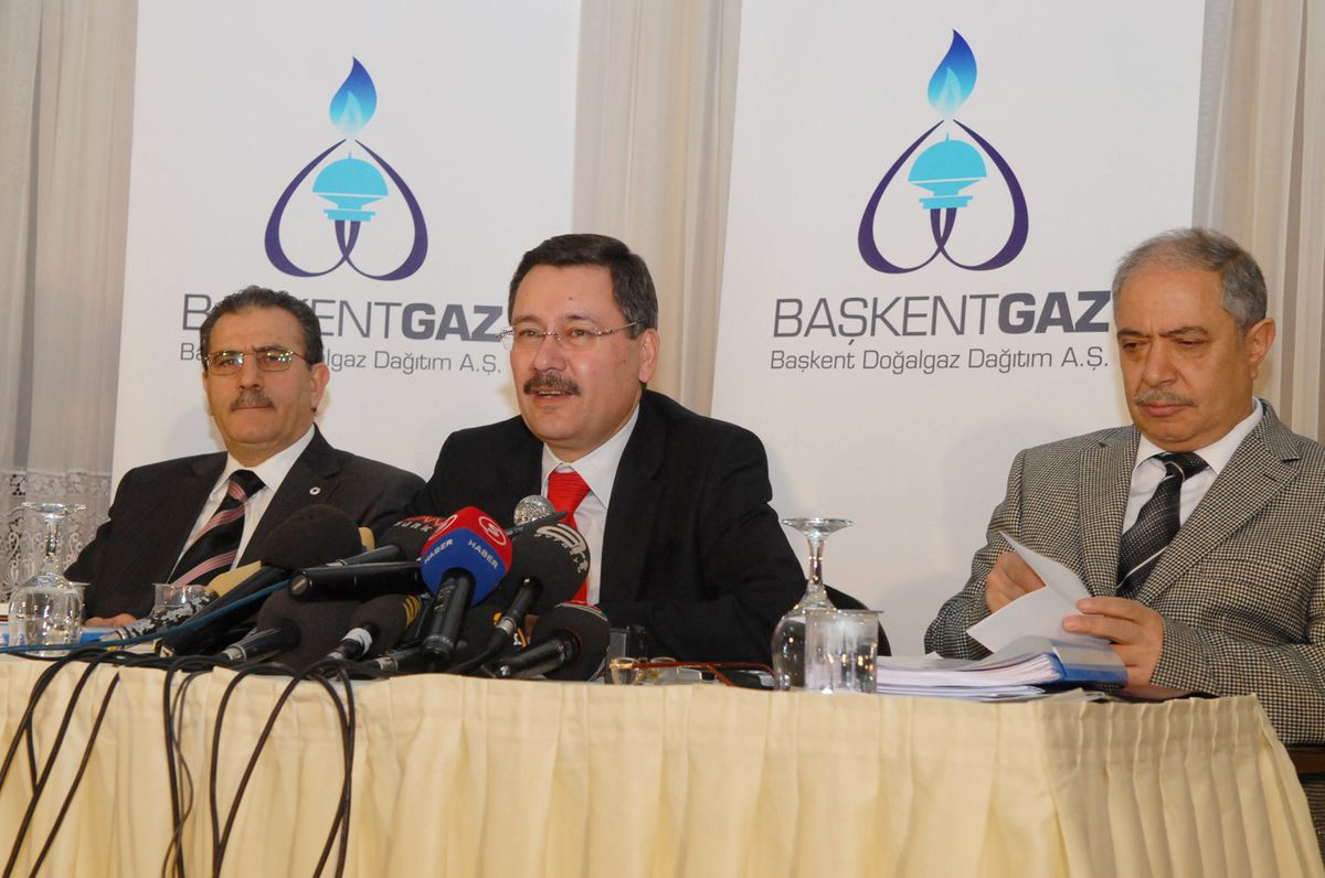 Başkan Gökçek'ten 'Başkent Doğalgaz'ın İhalesiyle İlgili Açıklama