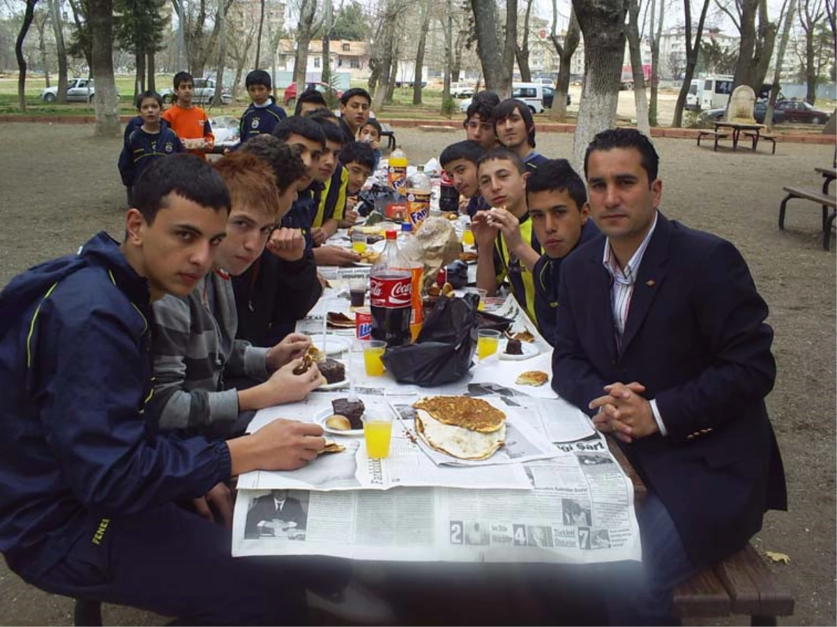 Fenerbahçe Futbol Okulu Öğrencileri Piknik Yaptı