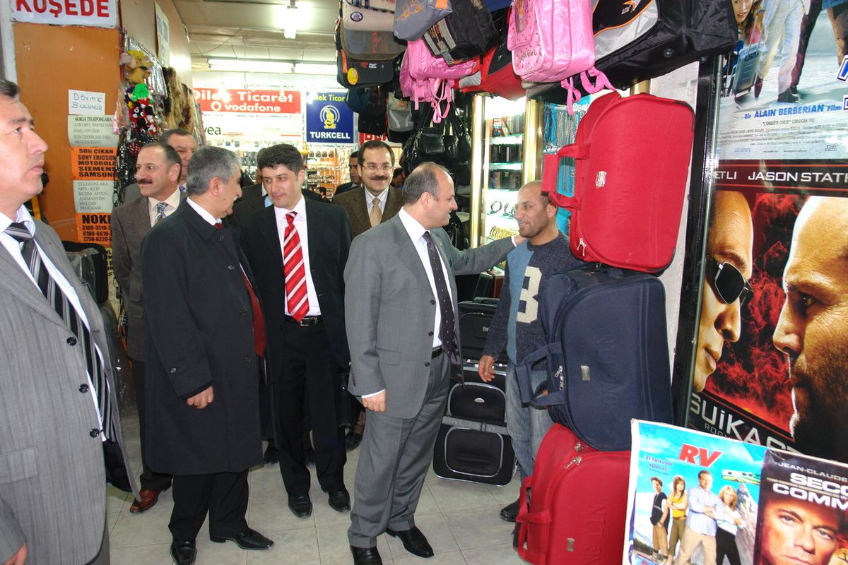Vali Çakacak'tan Belediye Başkanı Yenigün'e Ziyaret