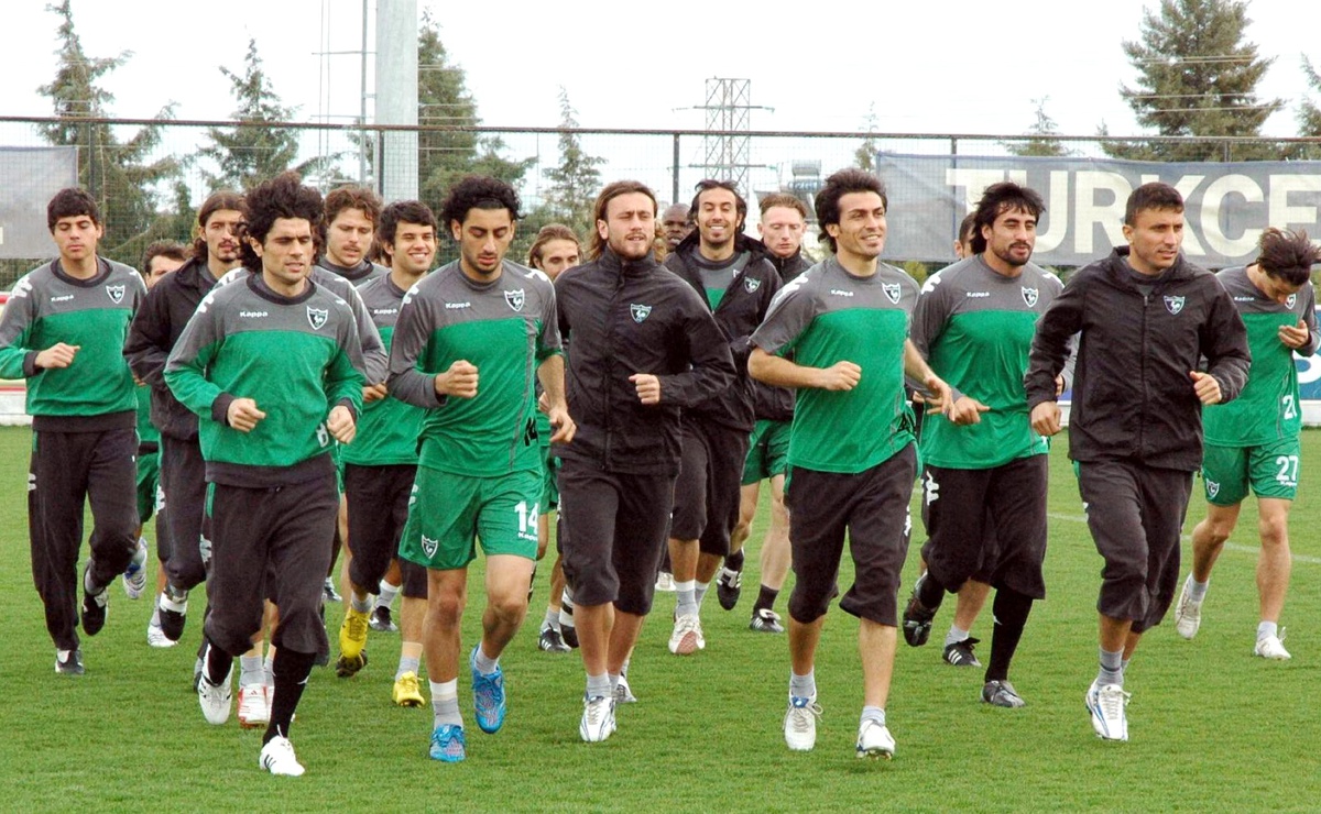 Denizlispor, Gaziantepspor'u Yenerek Ligde Kalmayı Garantilemek İstiyor