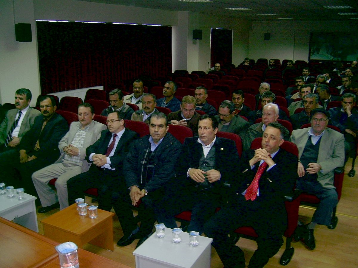 Sökeli Üreticiye Kuraklık ve Hayvancılık Semineri Verildi