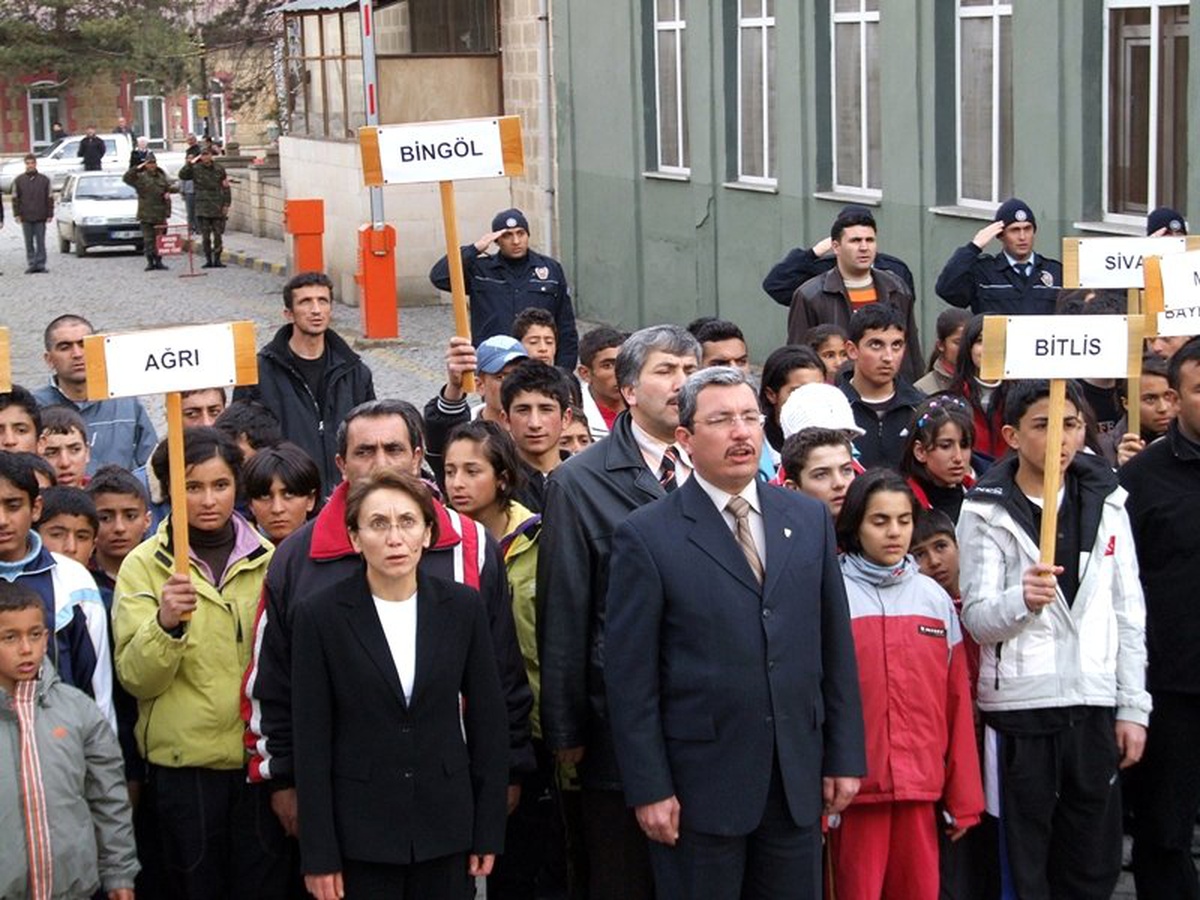 2.doğu ve Güneydoğu Anadolu Kış Spor Oyunları Kayak Yarışmaları Başladı