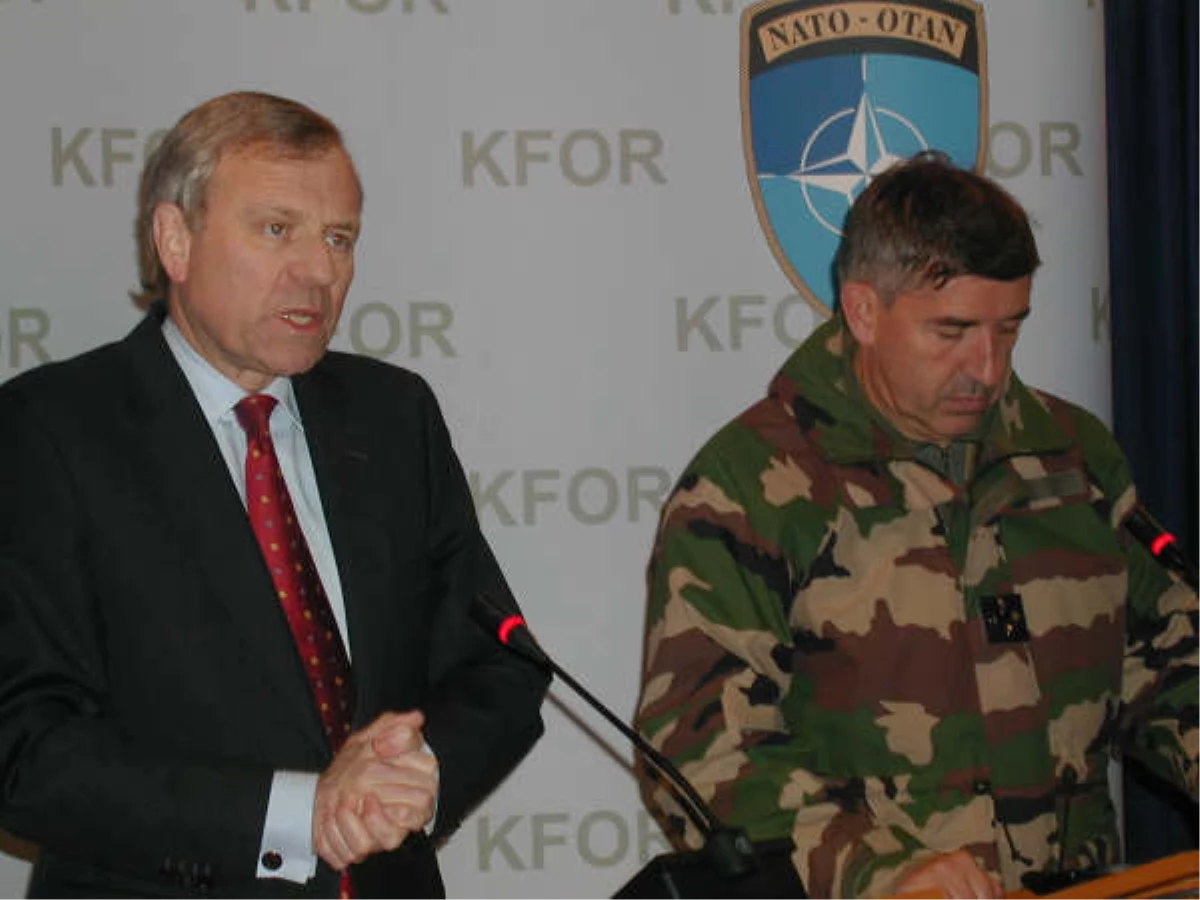 NATO Genel Sekreteri Scheffer\'in Kosova Temasları