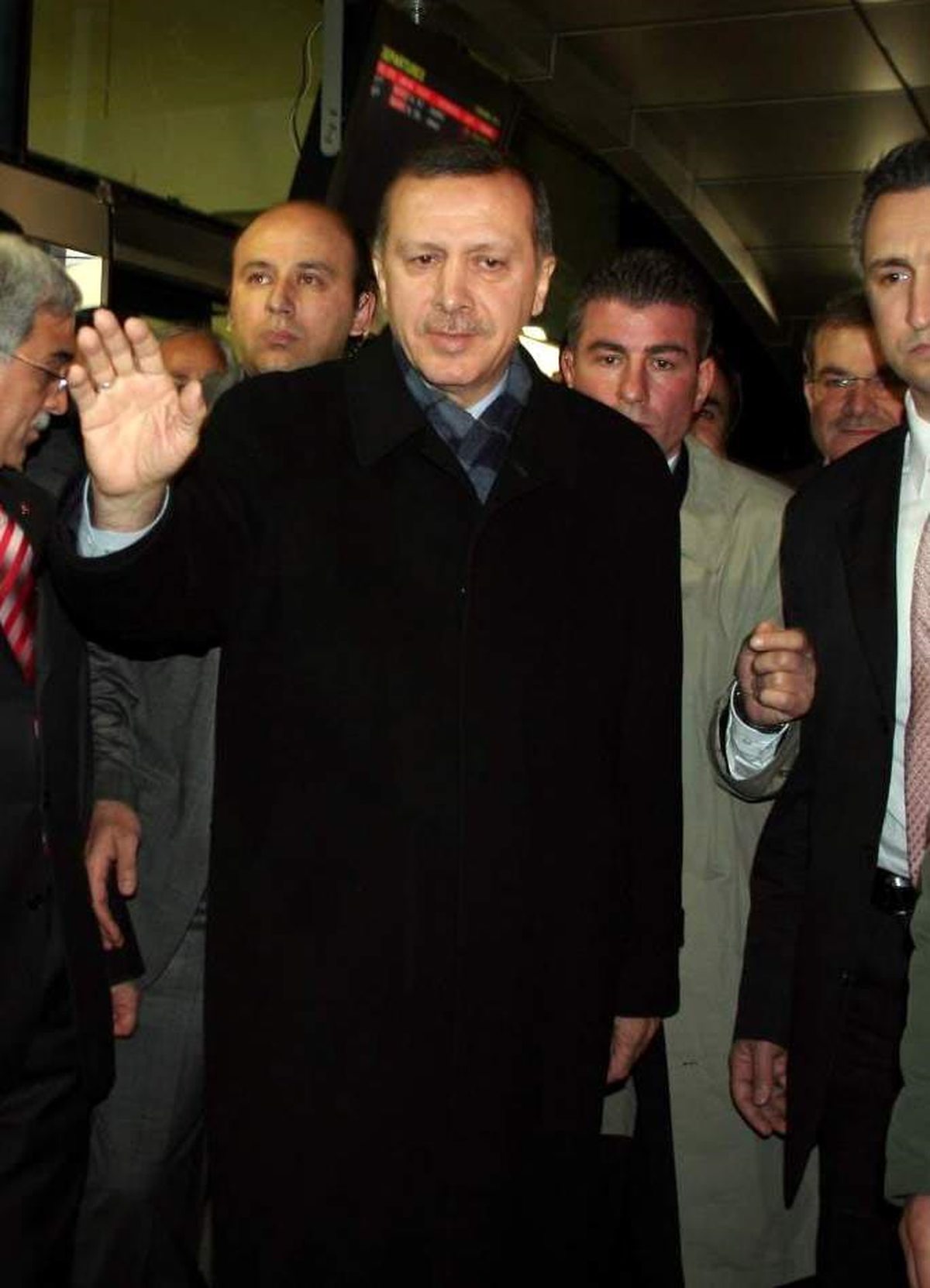 Başbakan Erdoğan'a Urfalılar Yoğun İlgi Gösterdi
