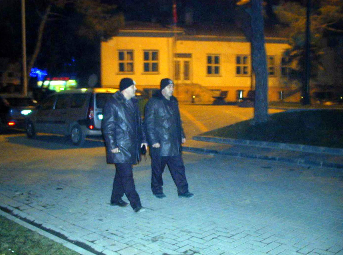 Bekçilerin Gözü Kulağı Mecliste