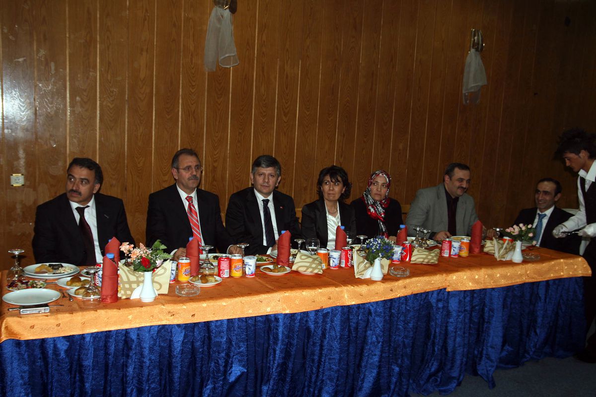 Gümüşhane'de Tıp Camiası Yemekte Buluştu