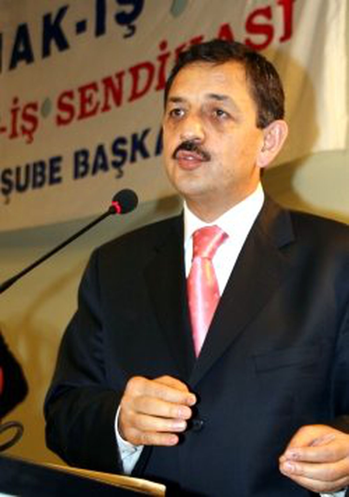Kayseri'de İşçilerin Sözleşme ve Kadro Sevinci
