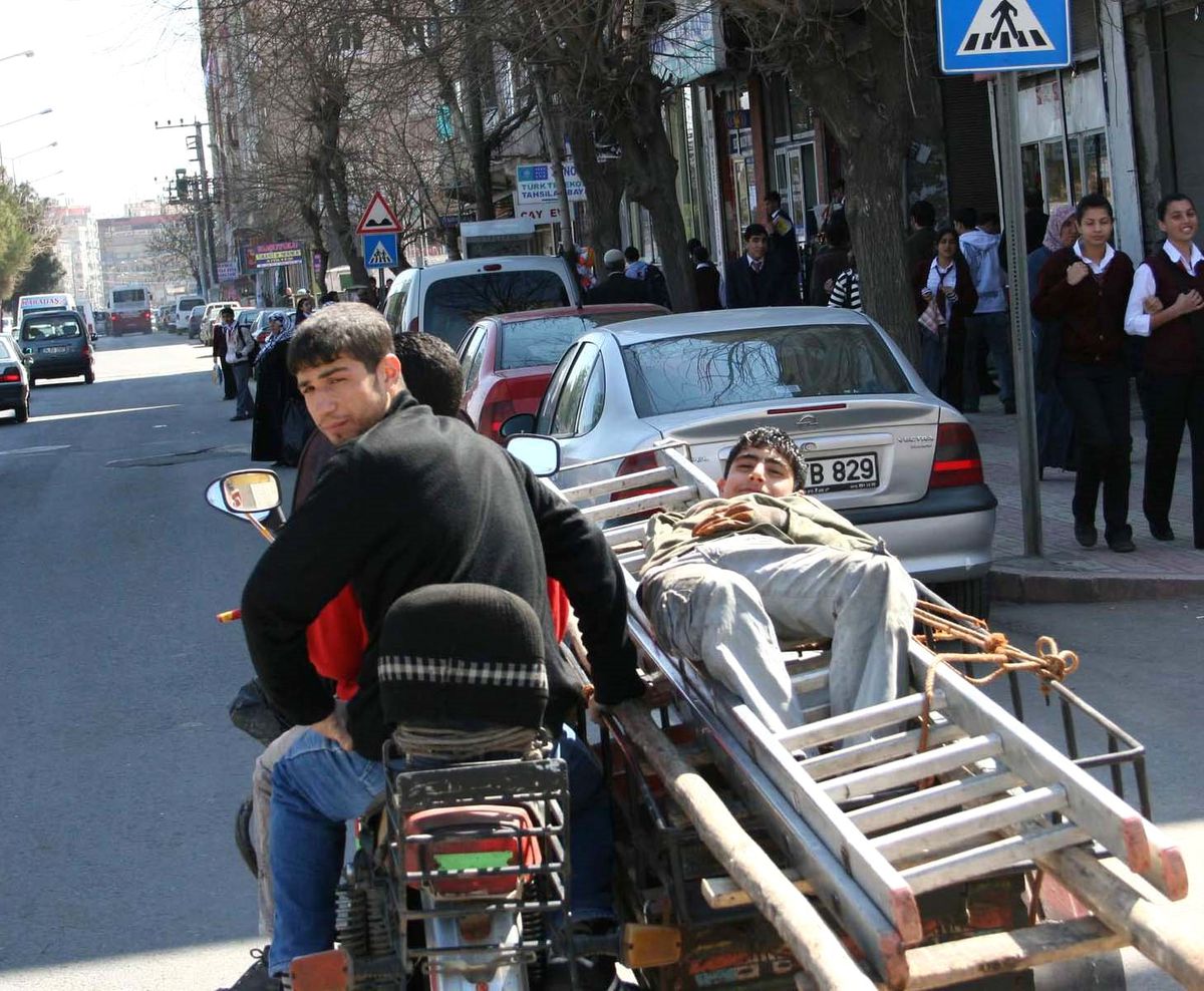 Diyarbakır Trafiğinden İlginç Manzara