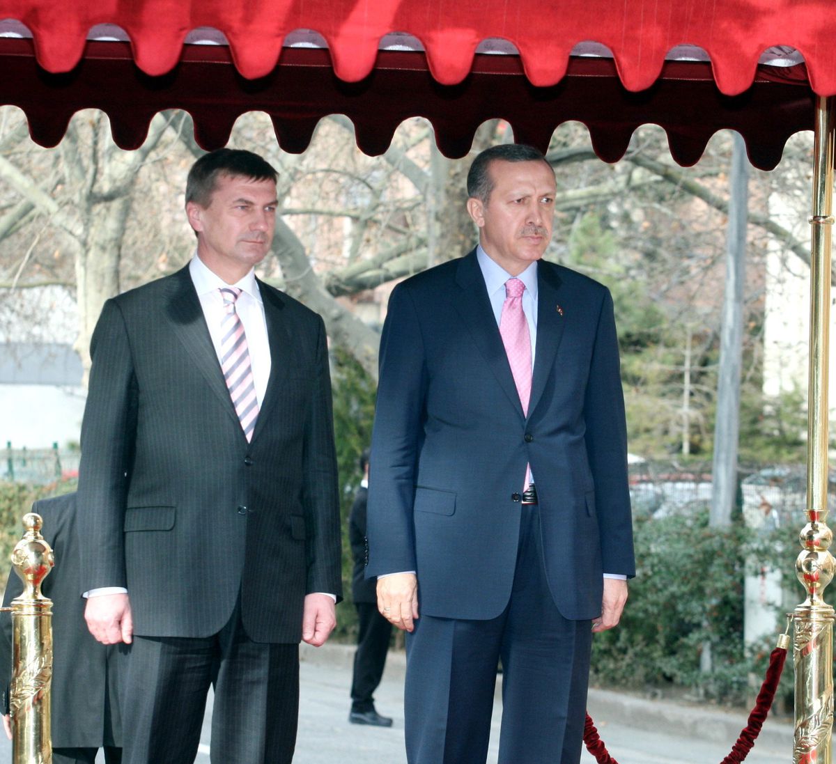 Estonya Başbakanı Ansip Başbakanlıkta