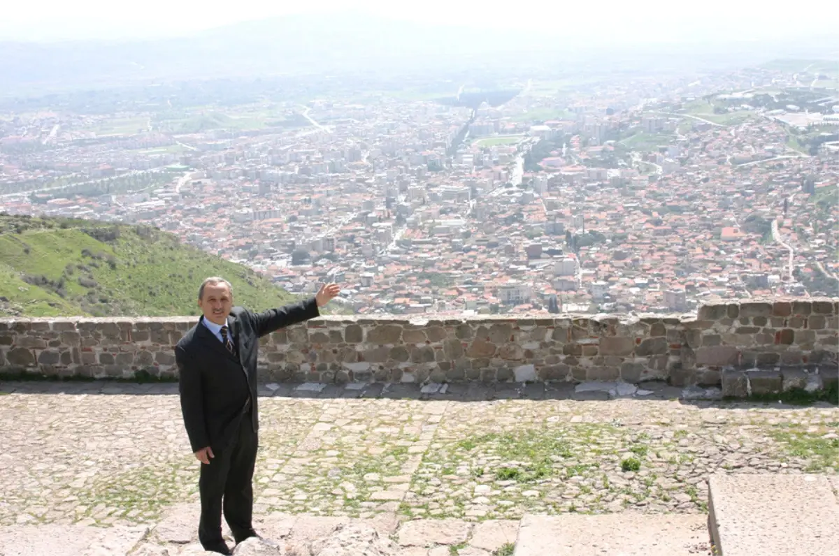 Bergama, Zeus Sunağı\'nı Geri İstiyor