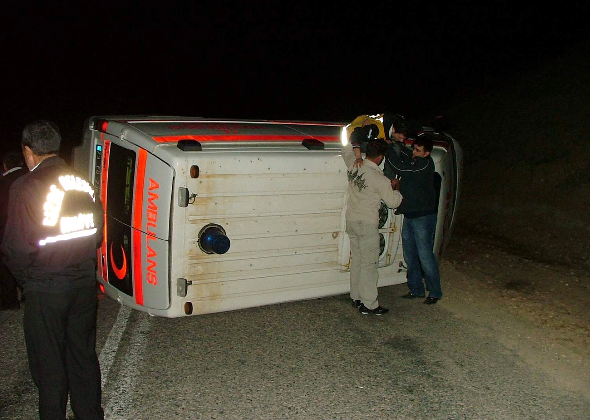 Cizre'de Trafik Kazası: 2 Yaralı