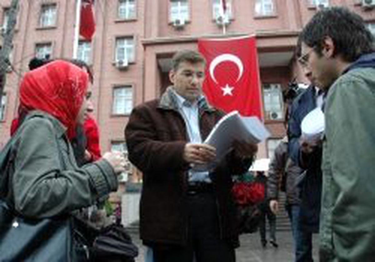 'Genç Siviller'den Başsavcı Hakkında Suç Duyurusu